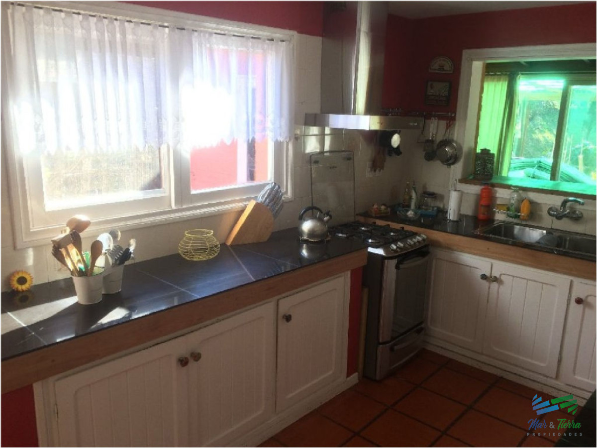 Casa ID.1964 - Hermoso Chalet.... en lindo barrio, ideal para vivir todo el año.