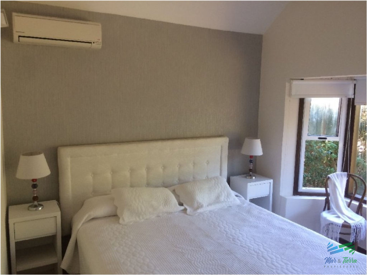 Casa ID.1964 - Hermoso Chalet.... en lindo barrio, ideal para vivir todo el año.