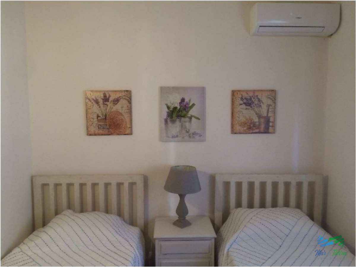 Casa ID.1964 - Hermoso Chalet.... en lindo barrio, ideal para vivir todo el año.