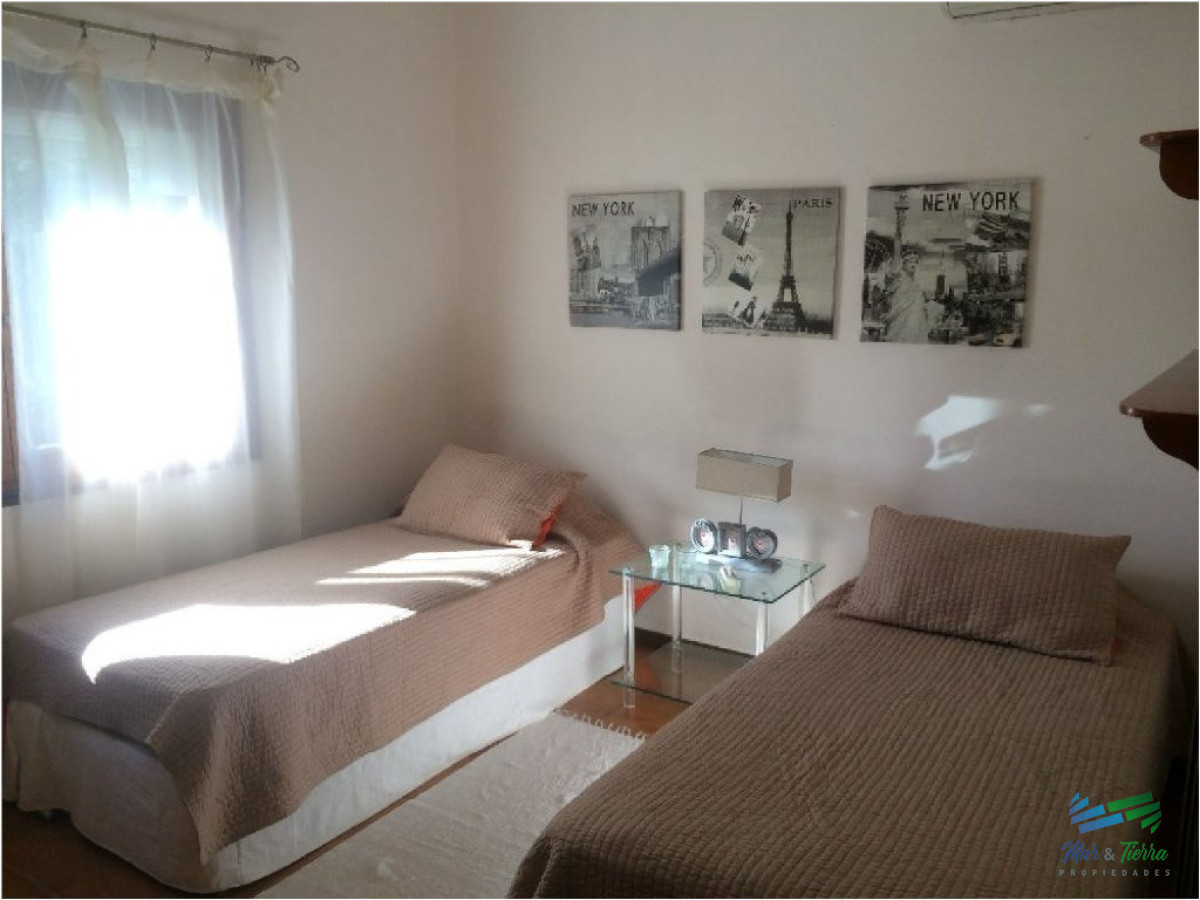 Casa ID.1964 - Hermoso Chalet.... en lindo barrio, ideal para vivir todo el año.