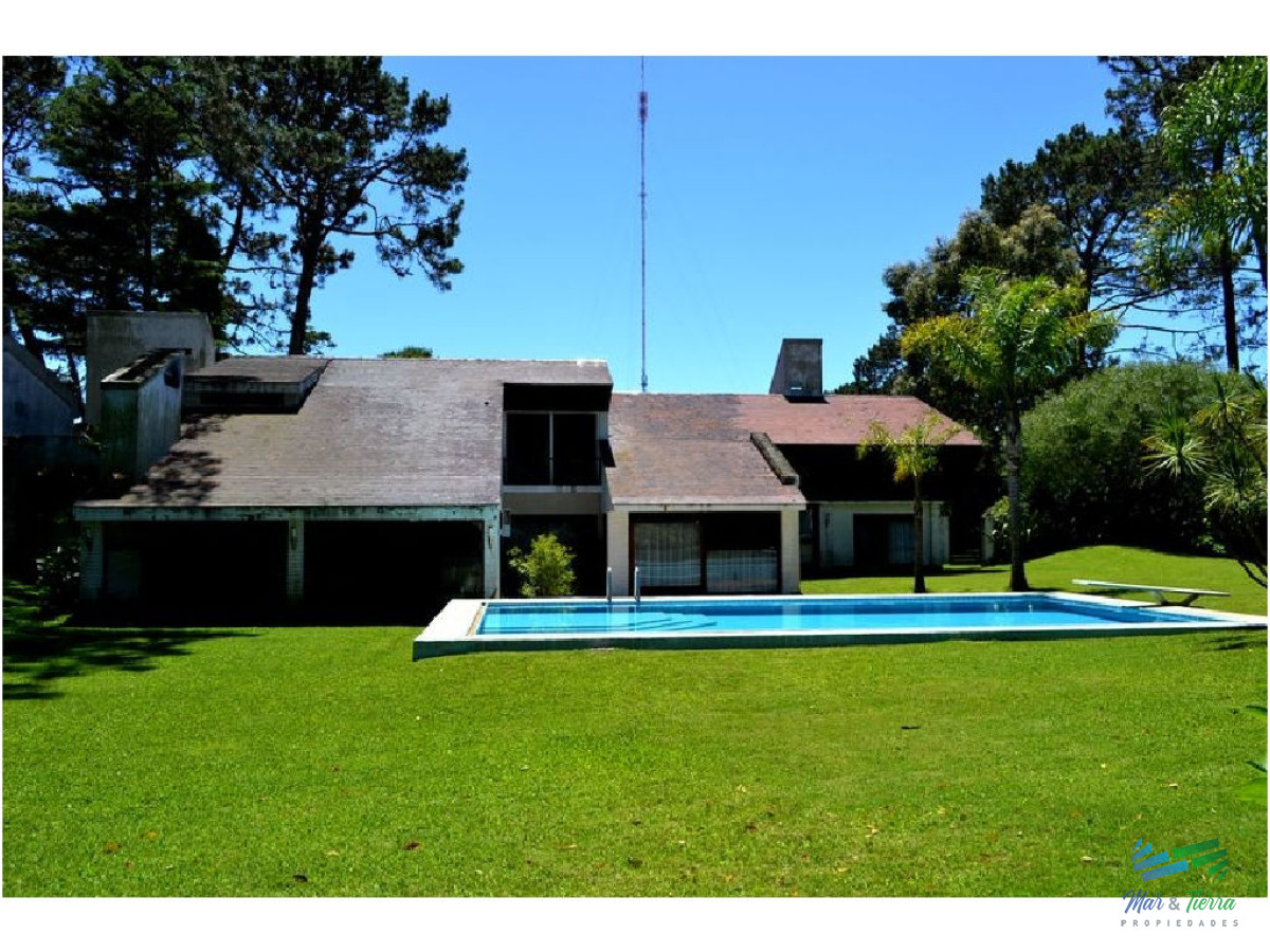 Casa ID.1615 - Casa en venta. Zona Cantegril. Punta del este.