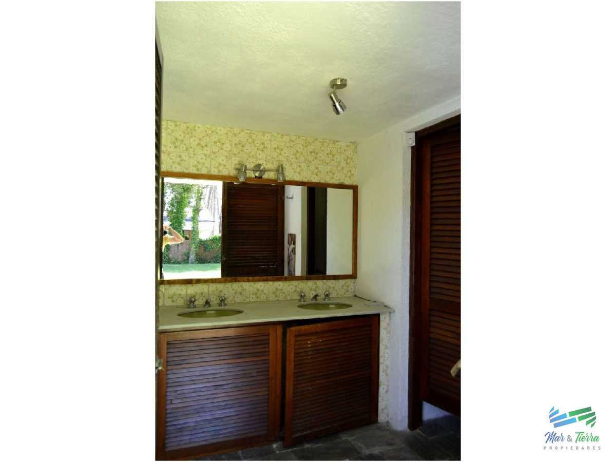 Casa ID.1615 - Casa en venta. Zona Cantegril. Punta del este.