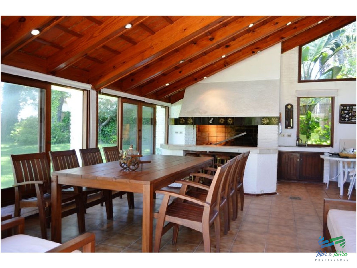 Casa ID.1615 - Casa en venta. Zona Cantegril. Punta del este.