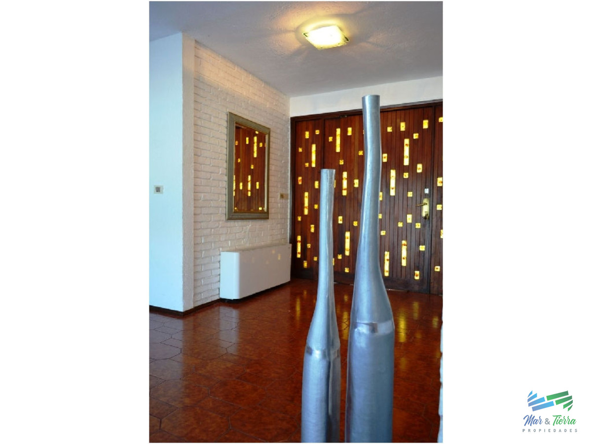 Casa ID.1615 - Casa en venta. Zona Cantegril. Punta del este.