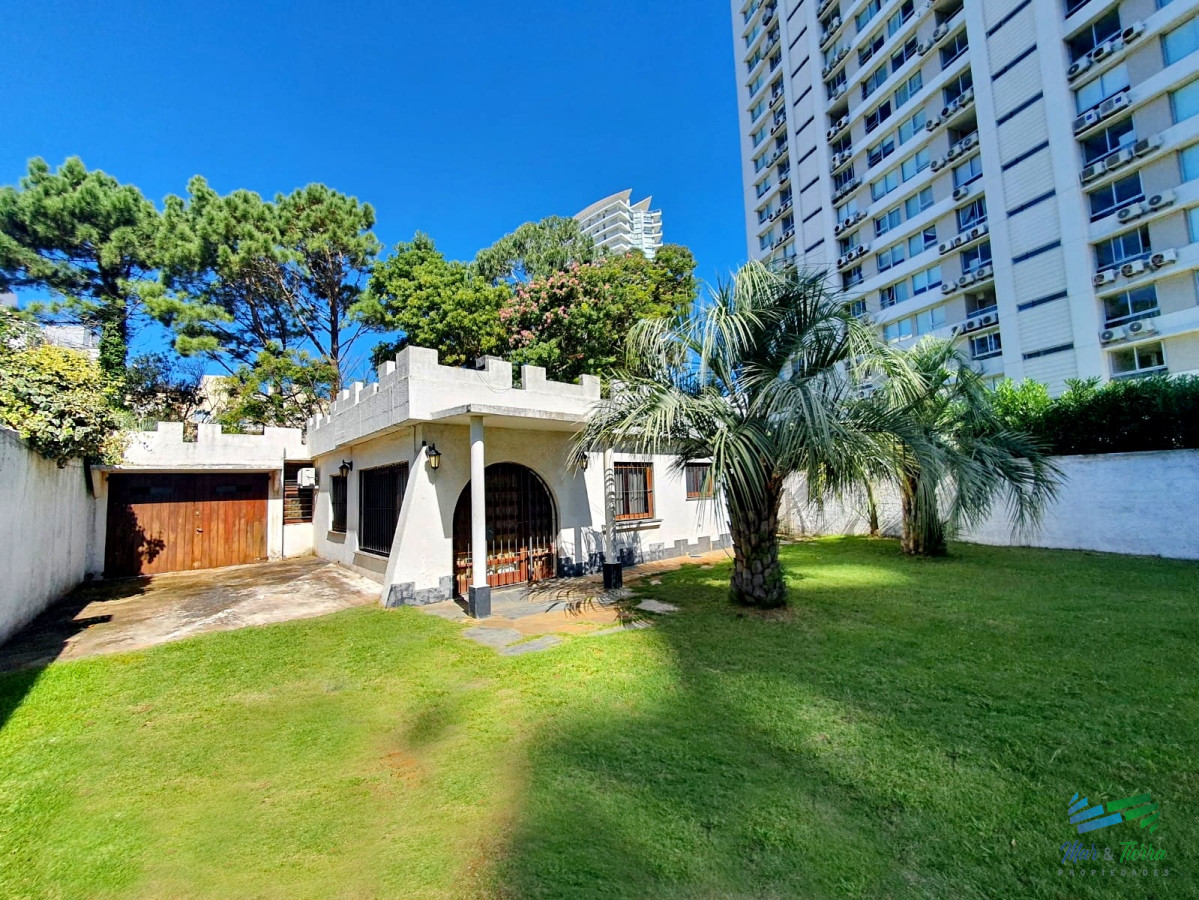 Casa ID.1712 - Casa en venta. A dos cuadras del mar!
