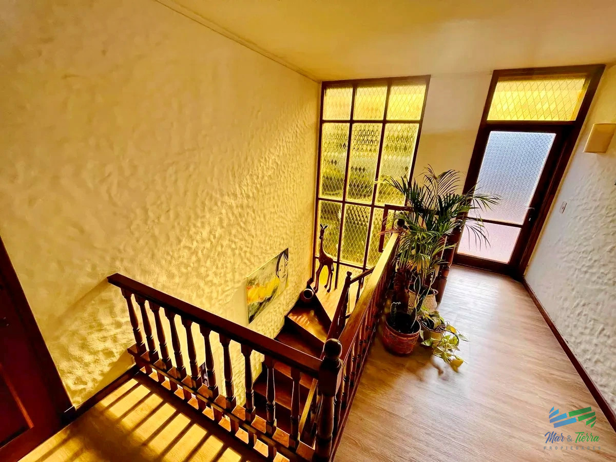 Casa ID.1580 - Casa 5 dormitorios y piscina en venta a 2 cuadras de playa mansa, Punta del este.