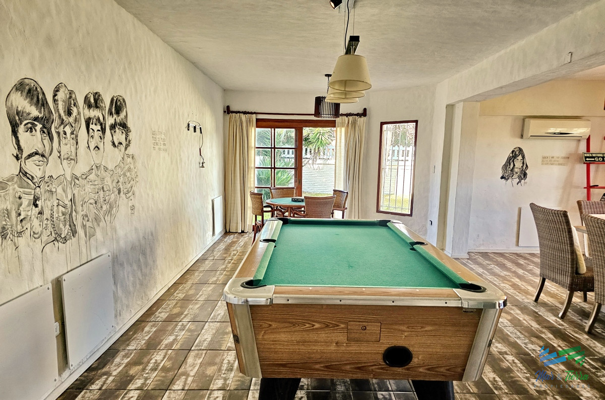 Casa ID.1676 - En venta casa de 5 dormitorios con piscina en playa mansa, Punta del Este
