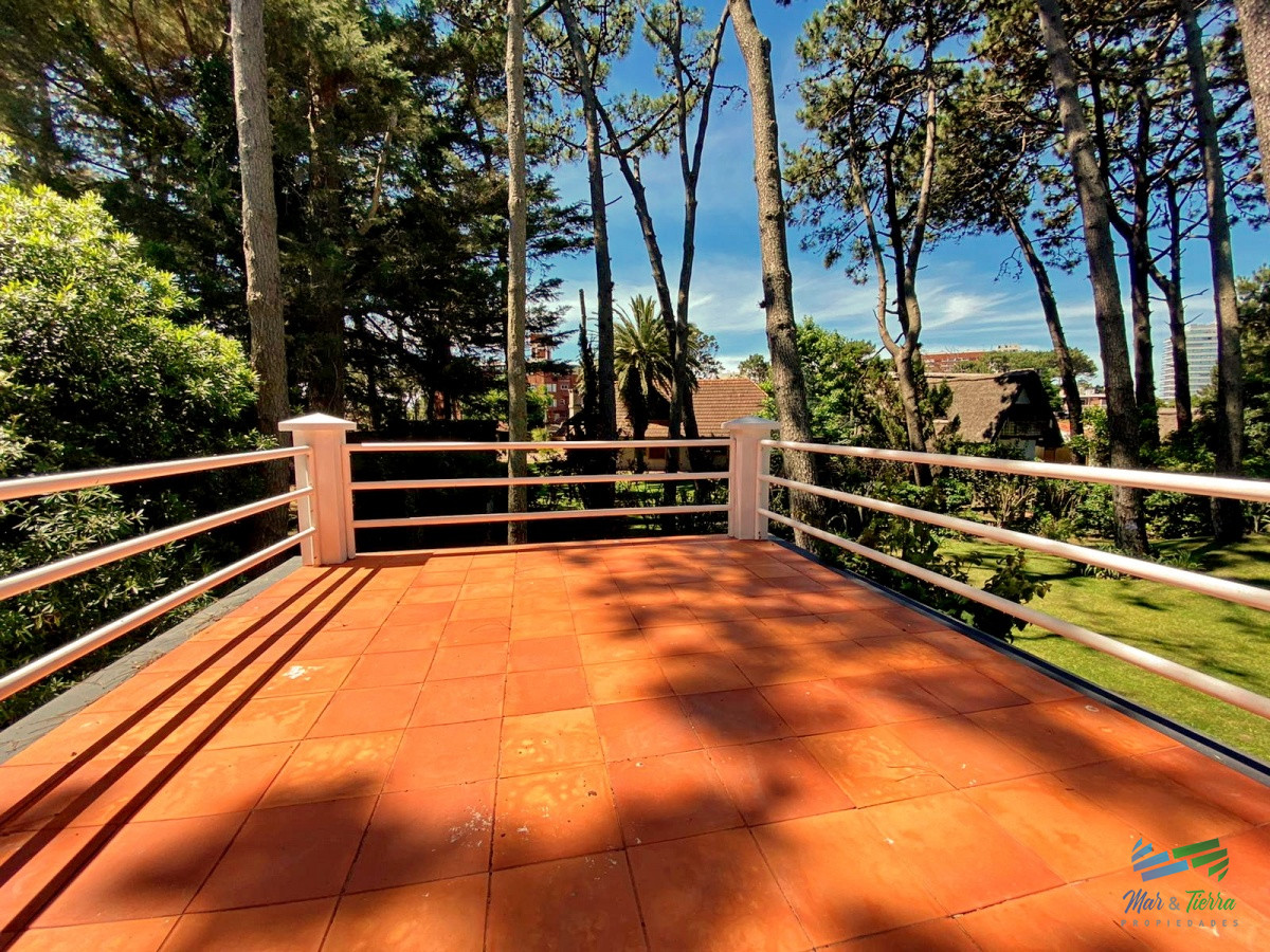 Casa ID.1675 - Venta de casa 3 dormitorios en Aidy Grill Punta del este, a pasos de playas Mansa y Brava