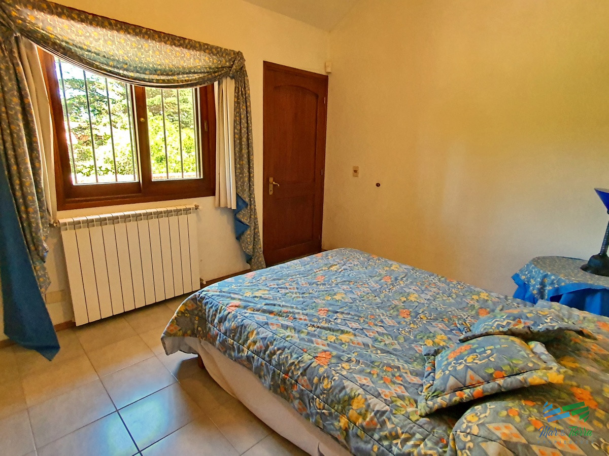 Casa ID.3177 - Vendo casa 4 dormitorios, terreno 3.000 m2, piscina, en Brava, Punta del Este
