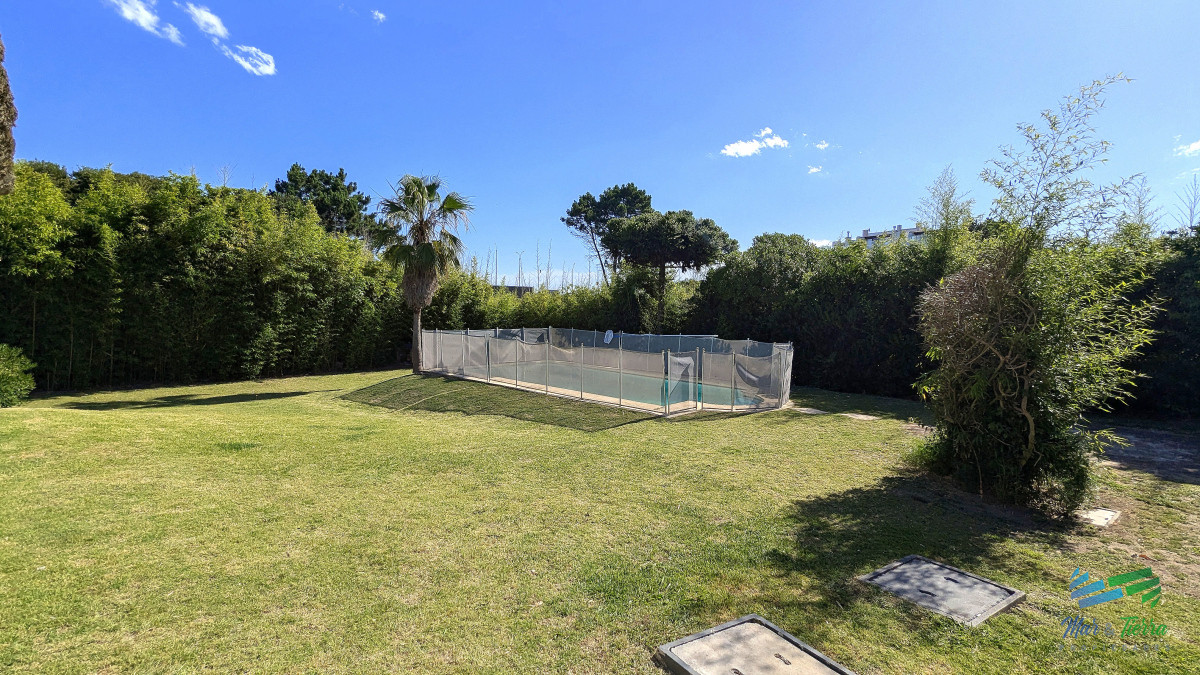 Casa ID.1856 - En venta casa 5 con piscina, a 1 cuadra de la playa mansa, Pintares, Punta del Este