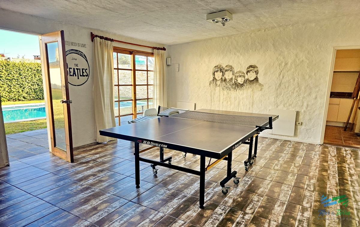 Casa ID.1676 - En venta casa de 5 dormitorios con piscina en playa mansa, Punta del Este