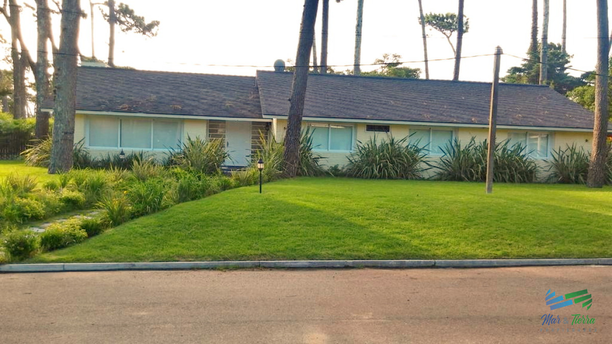 Casa ID.3071 - Alquiler temporada 2026, excelente casa 4 dormitorios en la mansa, Punta del Este