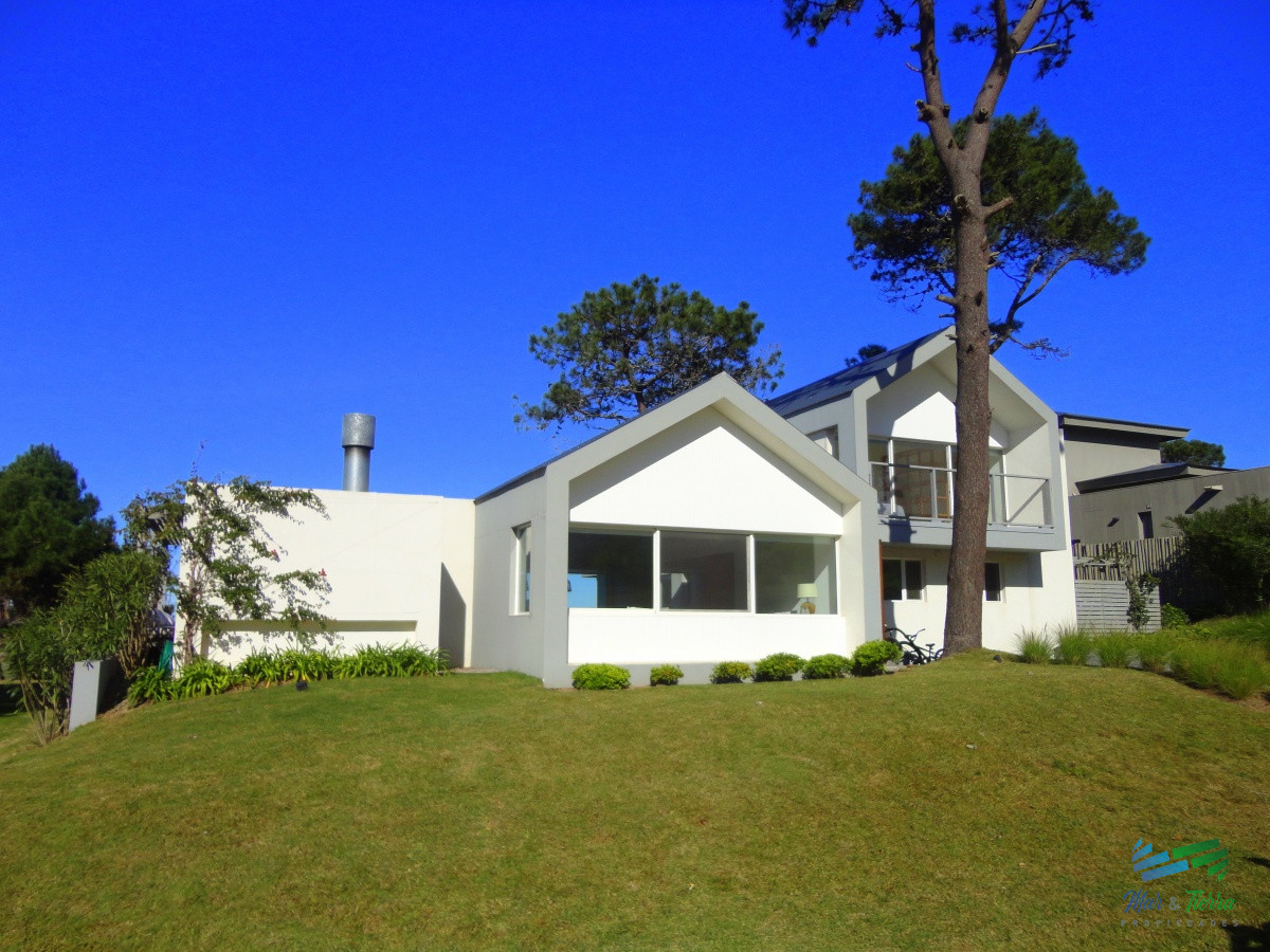 Casa ID.3934 - venta alquiler 5 dormitorios barrio privado pinar del faro jose ignacio