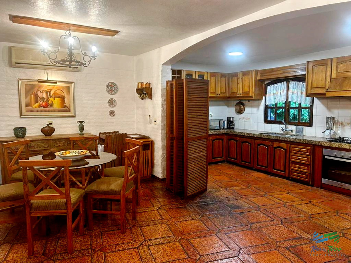 Casa ID.1702 - Casa en Pinares, 3 dormitorios *