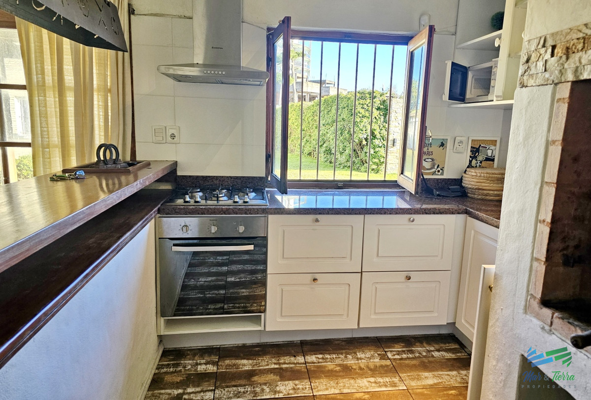 Casa ID.1676 - En venta casa de 5 dormitorios con piscina en playa mansa, Punta del Este