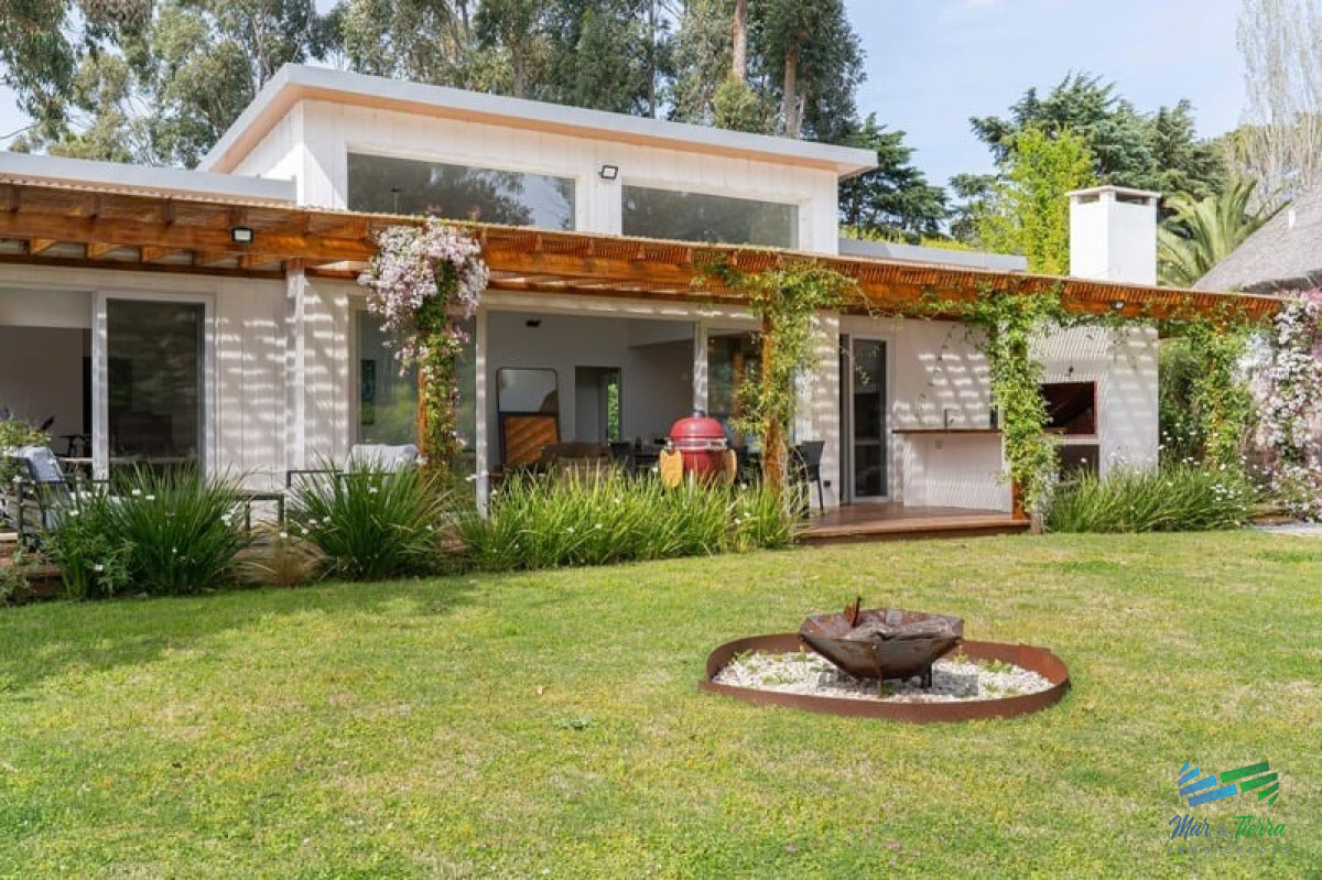 Casa ID.5709 - Venta de casa en Rincon del Indio Punta del este 