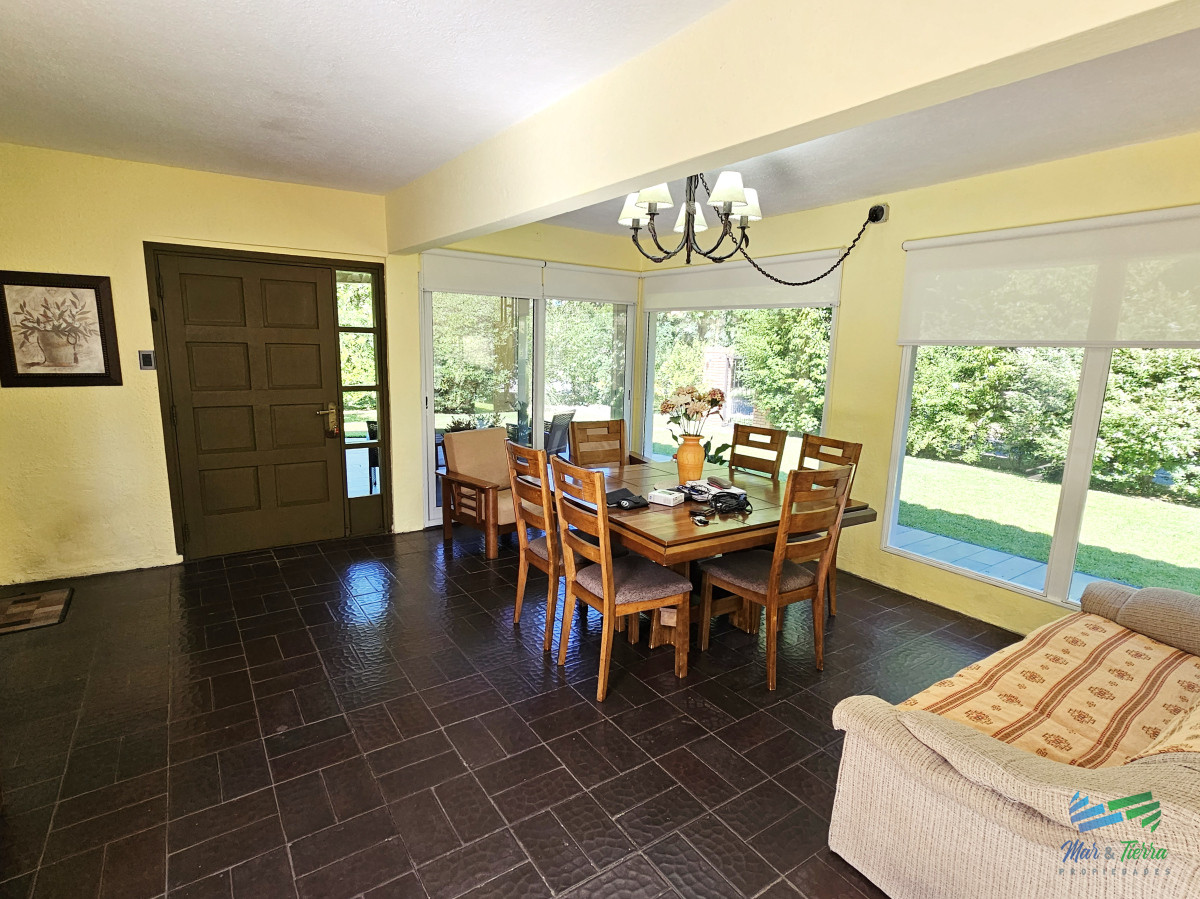 Casa ID.4922 - Casa en alquiler de temporada 2026, 4 dormitorios, con piscina climatizada, barbacoa, Punta del este!