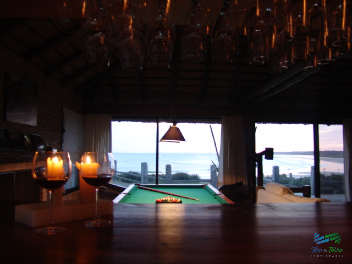 Casa ID.5210 - Espectacular Residencia sobre el mar, dominando el atardecer en 1 hectárea de terreno en primera línea