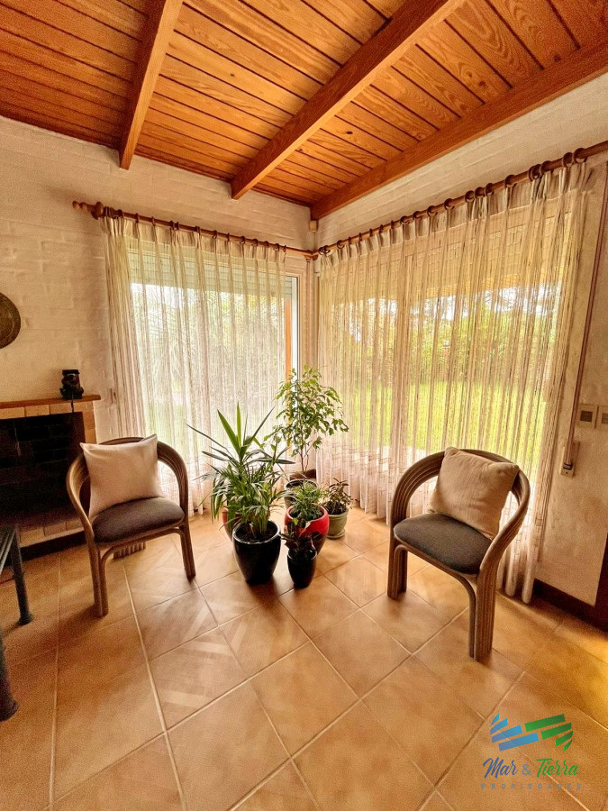 Casa ID.4453 - CASA TEMPORADA 2024, PISCINA CLIMATIZADA, CANCHA DE TENIS, CUATRO DORMITORIOS. PUNTA DEL ESTE, MANSA. 