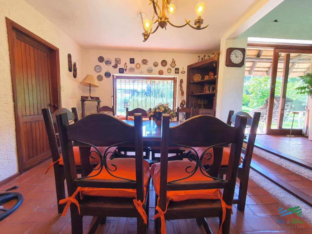 Casa ID.4817 - CASA CON GRAN PATIO, PISICNA, TRES DORMITORIOS DISPONIBLE TEMPORADA 2026 