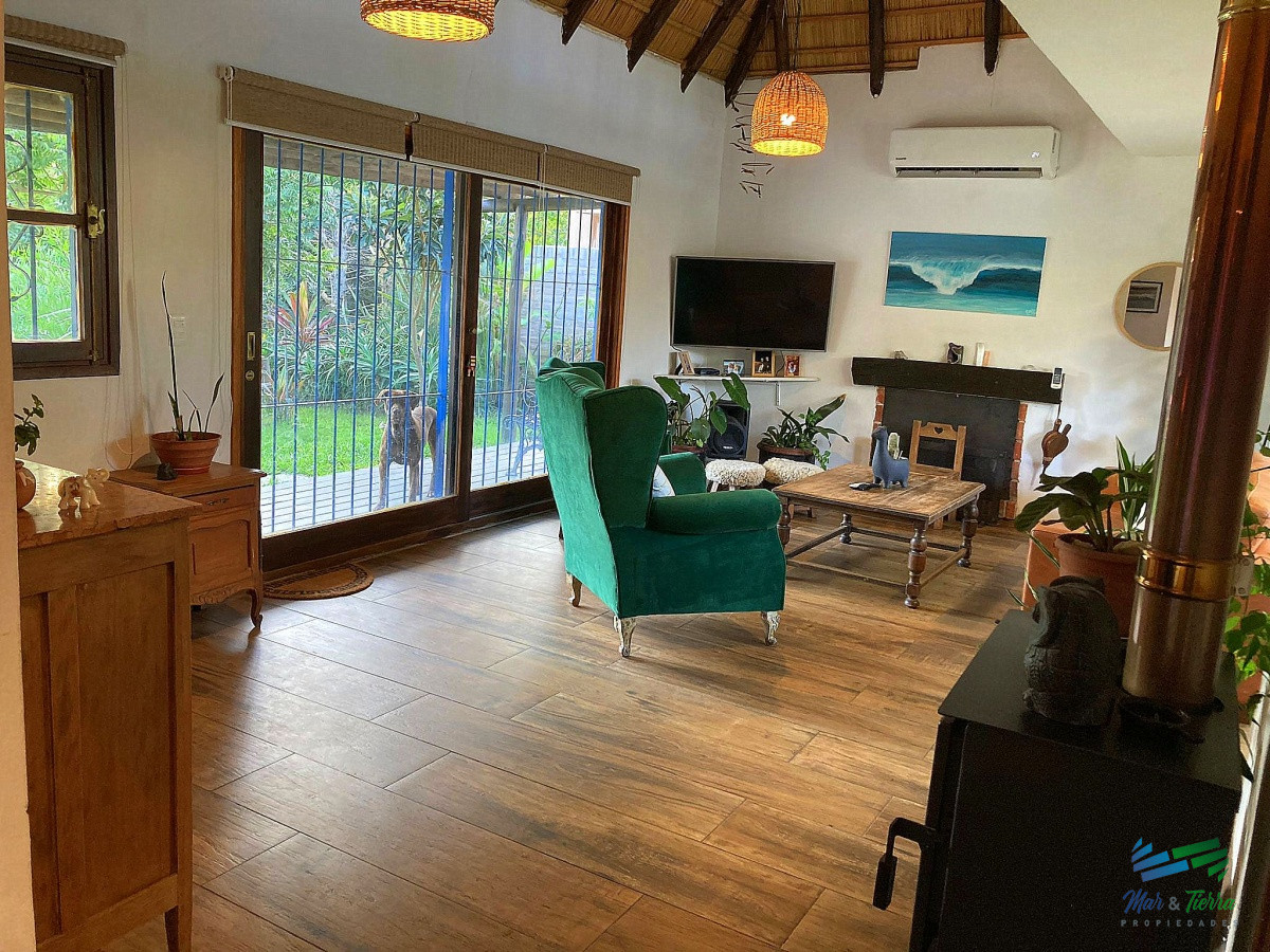 Casa ID.4257 - Vendo casa en Pinares, Punta del Este  de 3 dormitorios 