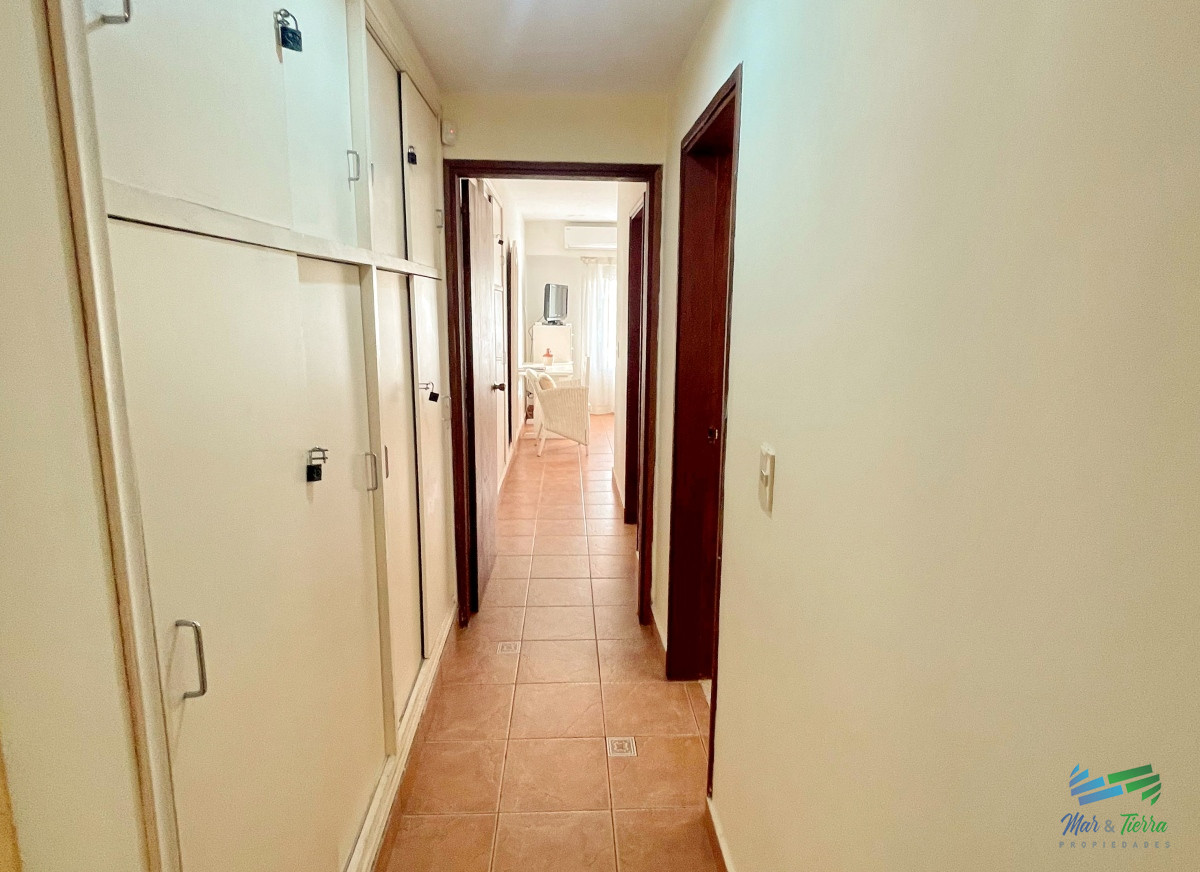 Casa ID.1902 - Vendo casa 5 dormitorios cerca de playa mansa, Punta del Este
