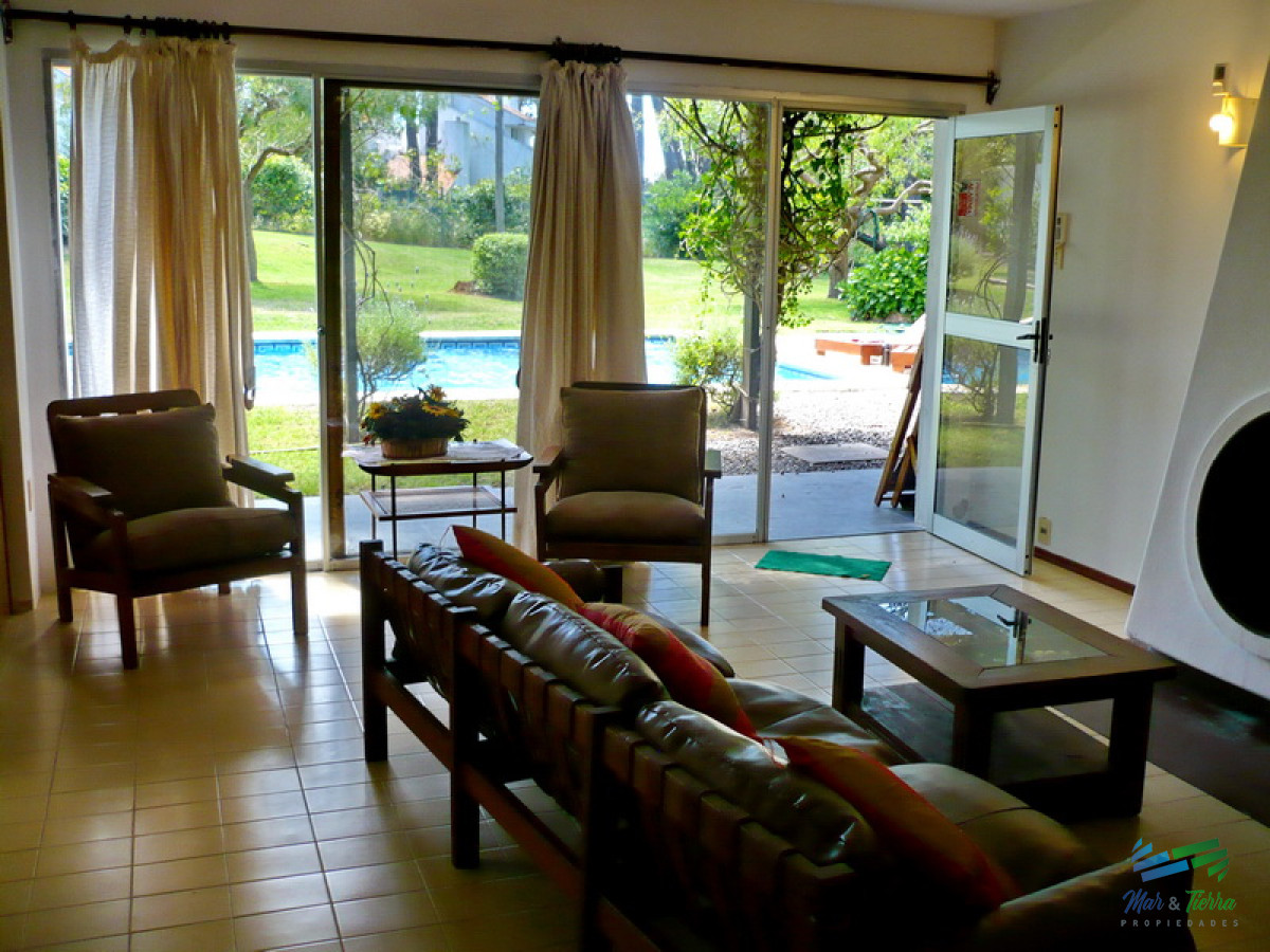 Casa ID.1560 - Vendo casa 3 dormitorios con piscina en Rincón del Indio, Punta del Este.