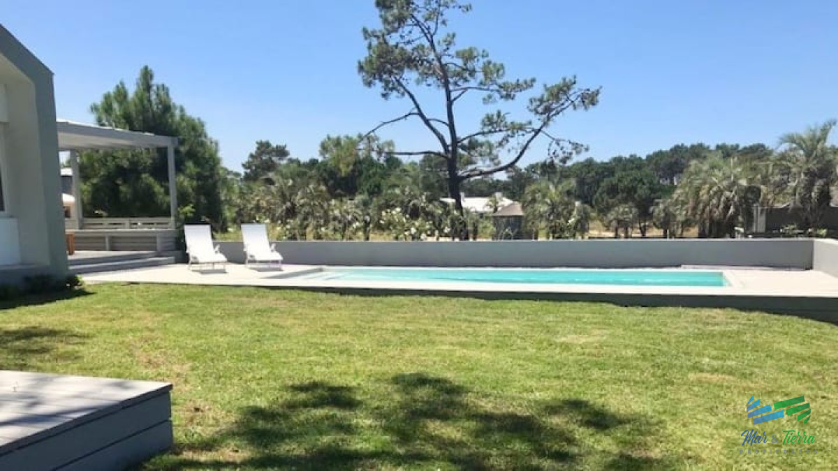 Casa ID.3934 - venta alquiler 5 dormitorios barrio privado pinar del faro jose ignacio