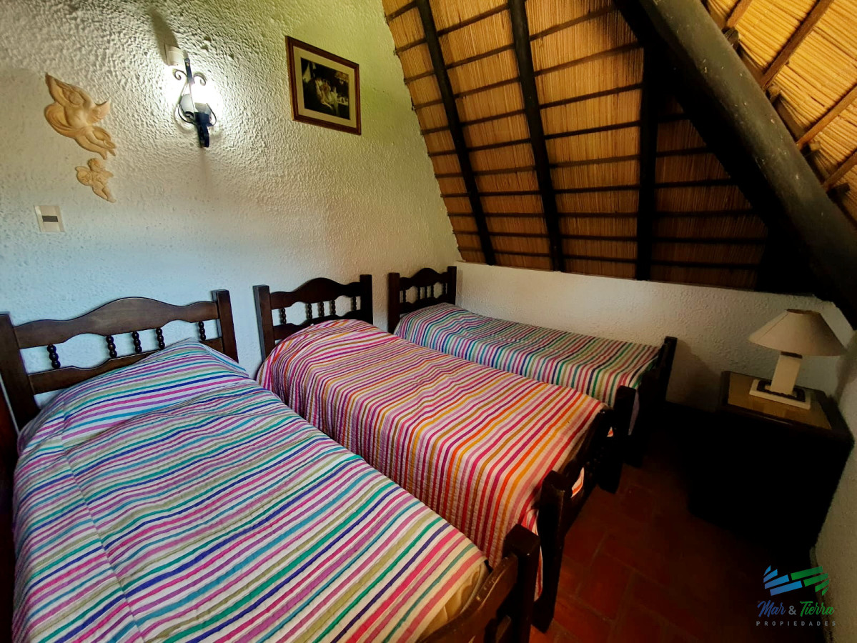 Casa ID.4817 - CASA CON GRAN PATIO, PISICNA, TRES DORMITORIOS DISPONIBLE TEMPORADA 2026 