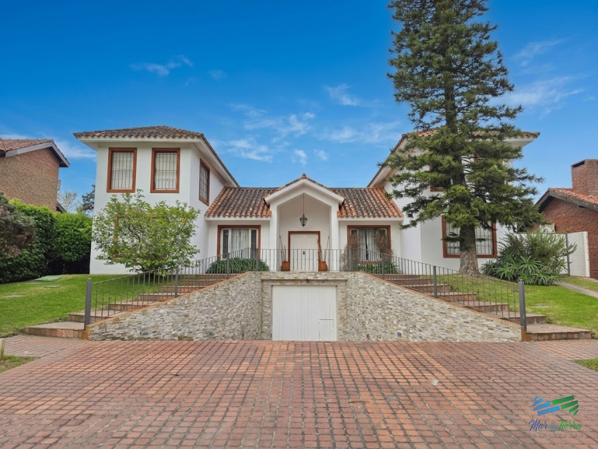 Casa ID.1672 - ALQUILO CASA CON PISCINA EN SAN RAFAEL, PUNTA DEL ESTE 