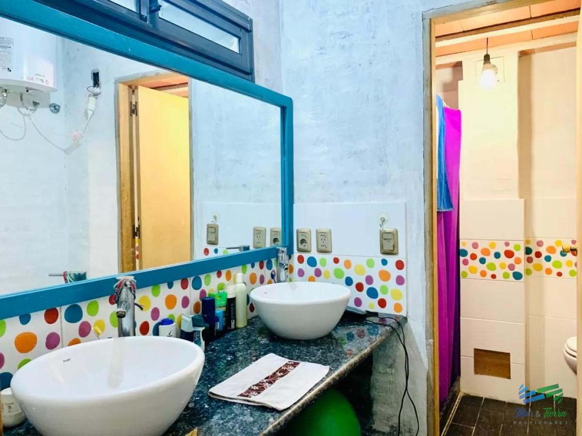 Casa ID.5152 - Cómoda casa, muy bien ubicada, ideal para vivir todo el año, zona de colegios