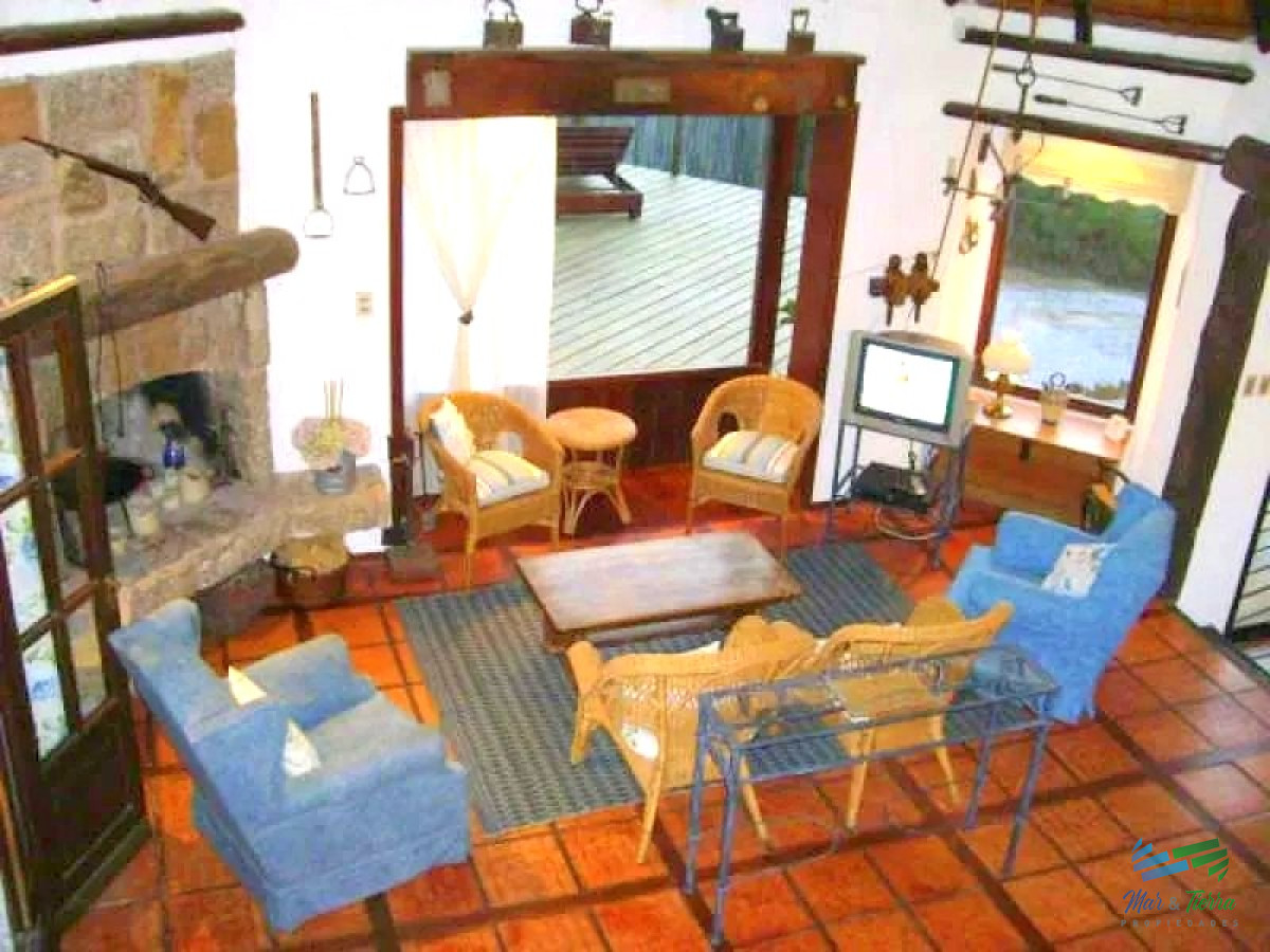 Casa ID.3959 - Vendo casa en El Chorro Manantiales de tres dormitorios playa Brava