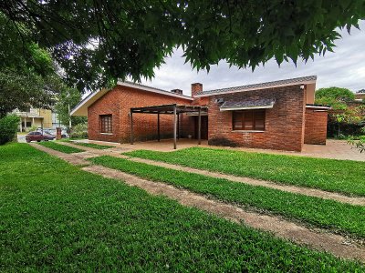 Venta de casa zona Avenida Cordoba Punta del este Maldonado