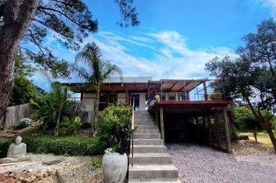 CASA DISPONIBLE TEMPORADA, 3 DORMITORIOs, PISCINA CLIMATIZADA, HERMOSO ENTORNO, PUNTA DEL ESTE 