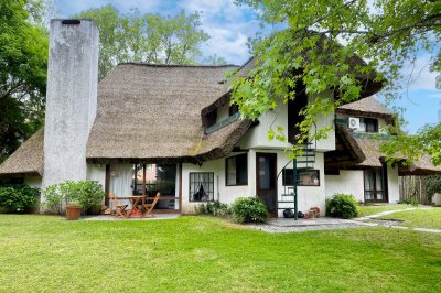 Excelente casa zona RIncón del Indio. 