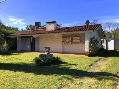 Venta de casa PH de 2 dormitorios en Barrio Golf, Punta del Este