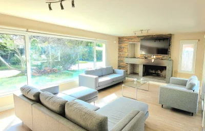 MODERNA CASA EN VENTA, 4 DORMITORIOS, 4 BAÑOS, MARLY