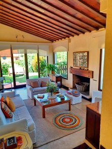 Vendo casa de 5 dormitorios con piscina climatizada en playa mansa, Punta del Este