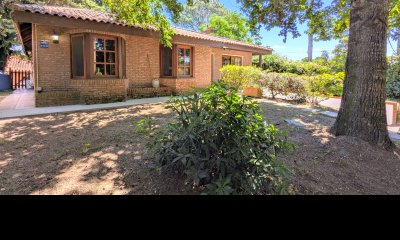 Venta de casa 3 dormitorios en barrio cantegril Punta del este, Maldonado, cerca de playa Mansa