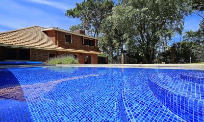 En venta casa de 3 dormitorios con piscina en excelente estado