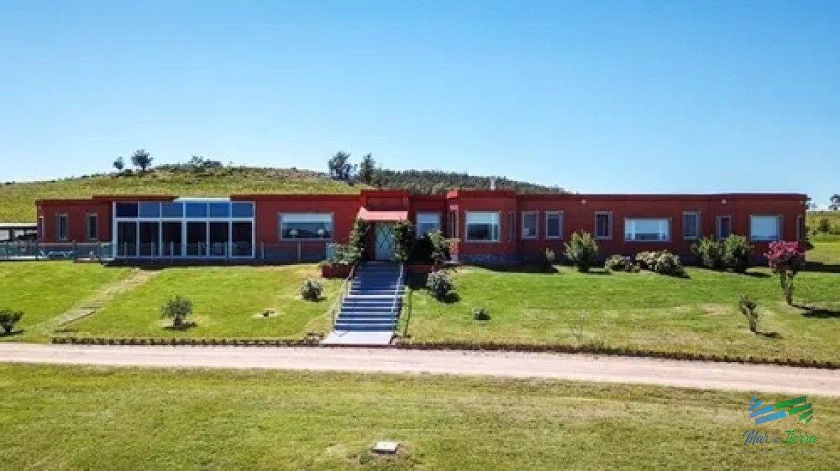 5 Has con Gran casa a 15 minutos de Punta