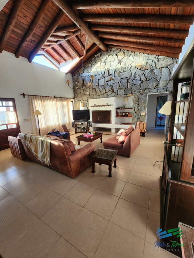 Chacra ID.2526 - Casa en venta en barrio privado EL Quijote, La Barra, Punta del Este