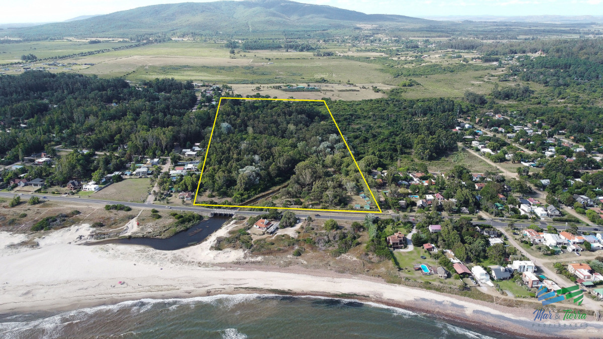 Chacra ID.5688 - Venta de chacra de 10 has frente al mar en Las Flores Piriapolis Maldonado