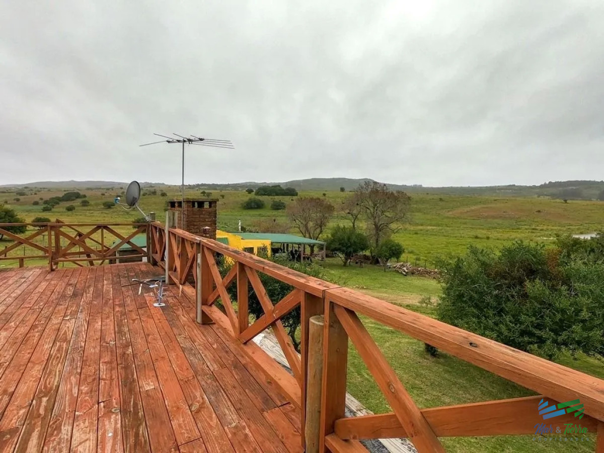 Chacra ID.4741 - Casa de campo en serio, son 7 hectáreas de paz, tranquilidad y muy bien ubicada !