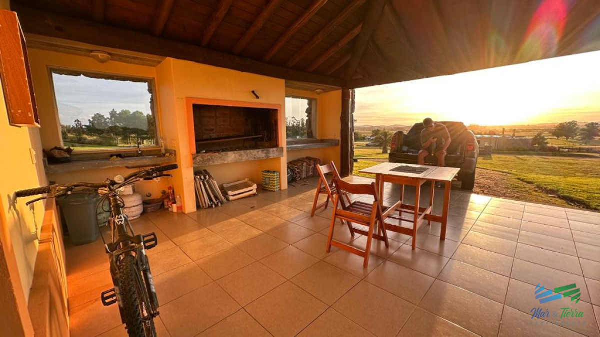 Chacra ID.2526 - Casa en venta en barrio privado EL Quijote, La Barra, Punta del Este