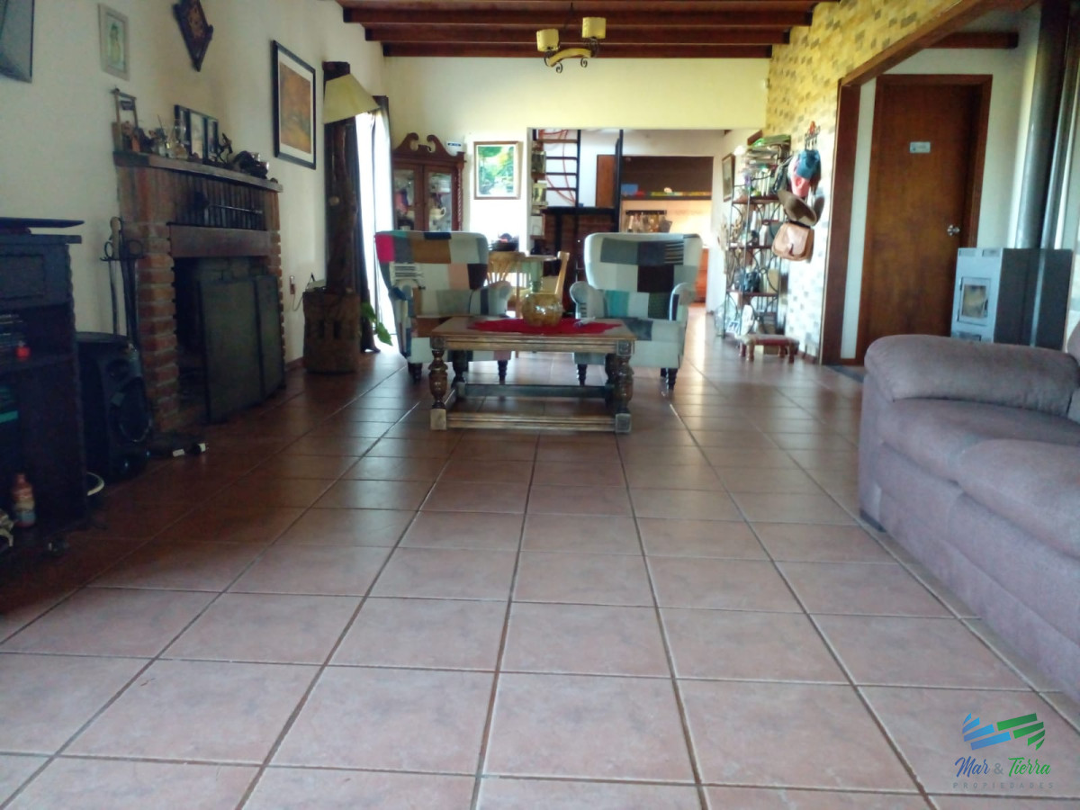 Chacra ID.4577 - 20 Has con Casa, sobre Ruta 12.