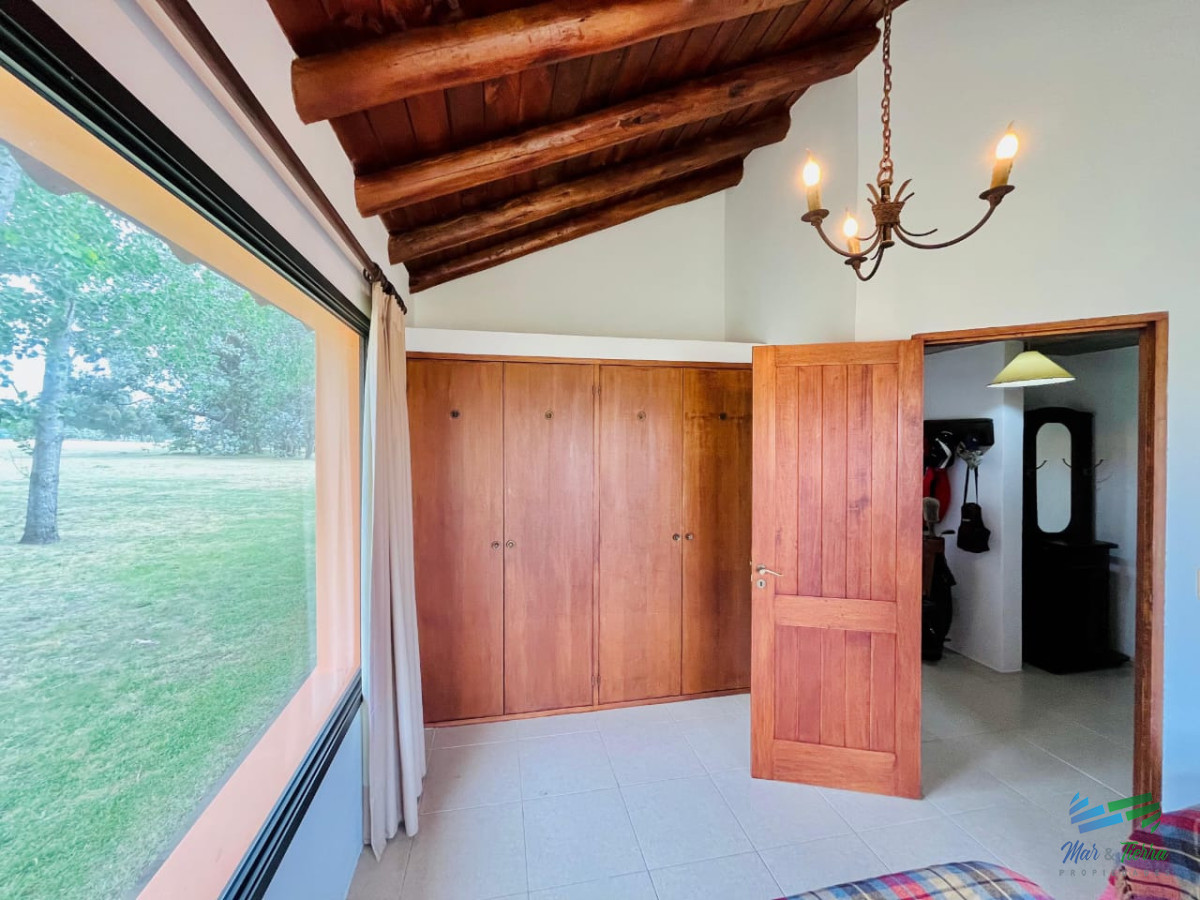 Chacra ID.2526 - Casa en venta en barrio privado EL Quijote, La Barra, Punta del Este