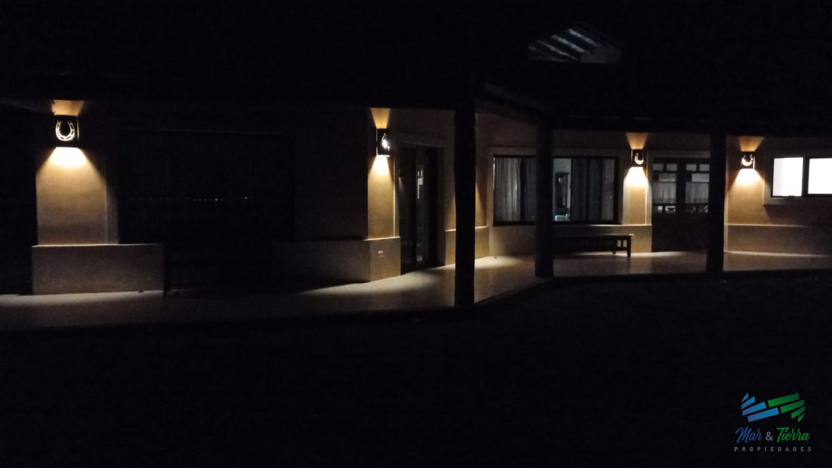 Chacra ID.2526 - Casa en venta en barrio privado EL Quijote, La Barra, Punta del Este