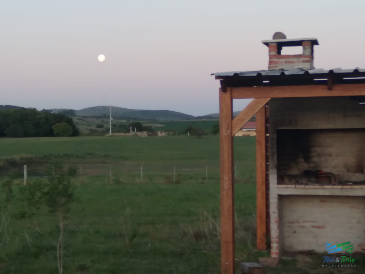Chacra ID.5381 - Simpática chacra con 2 construcciones bien diferentes con un enfoque Agro-Ecológico a 800 mts de R.12 y 30 minutos de Punta