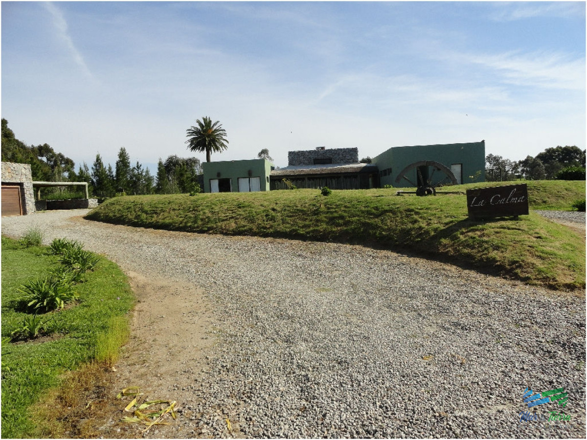 Chacra ID.2040 - Casa 5 dormitorios a 1 cuadra del mar.